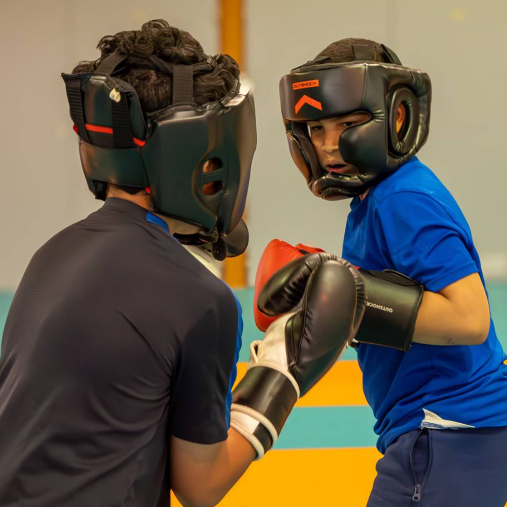 Jeunes participant à un stage esport